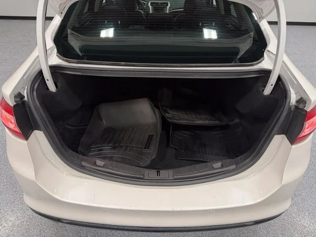 Used 2016 White Ford SE image 34