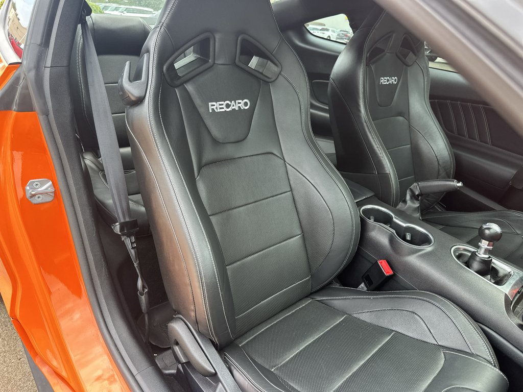 Used 2020 Twister Orange Tri-Coat Ford GT Premium image 31