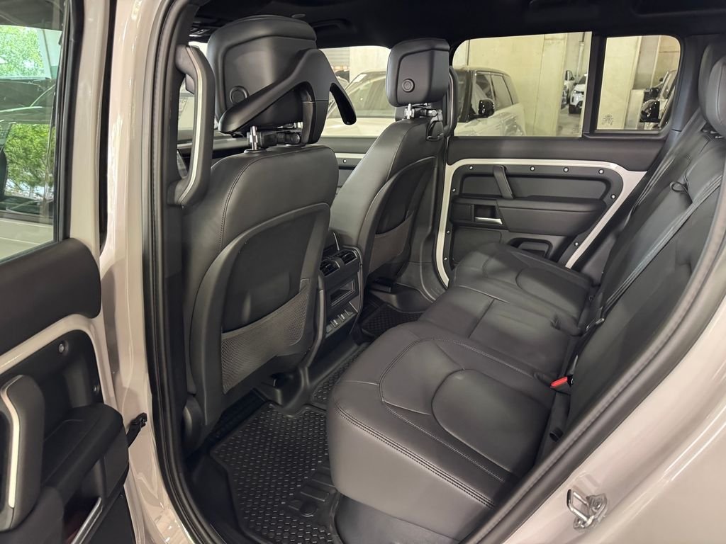 New 2026 Borasco Grey Land Rover X-Dynamic SE image 14