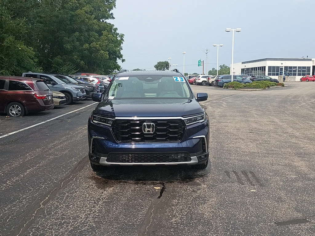 Certified Used 2023 Obsidian Blue Pearl Honda Touring image 8