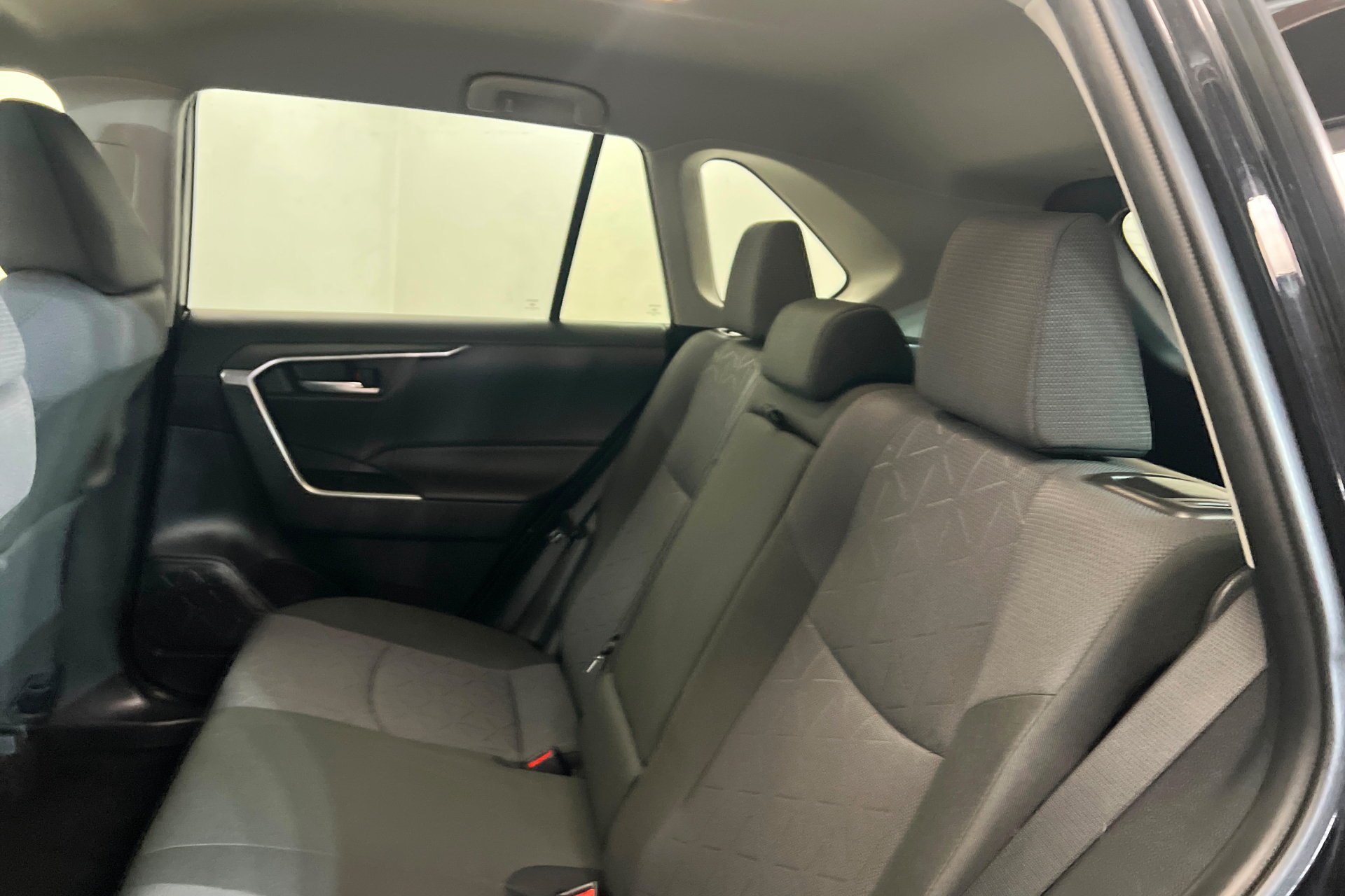 Used 2025 Midnight Black Metallic Toyota XLE image 21