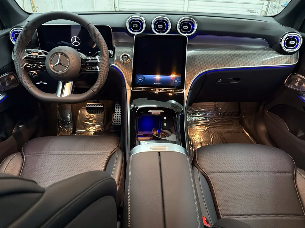 New 2027 Black Mercedes-Benz GLC 300 image 23