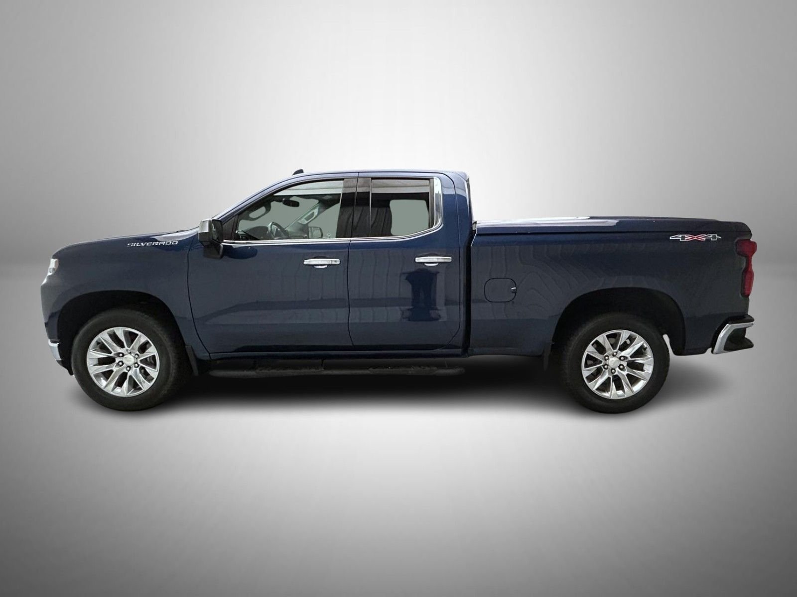 Used 2020 Blue Chevrolet LTZ image 8
