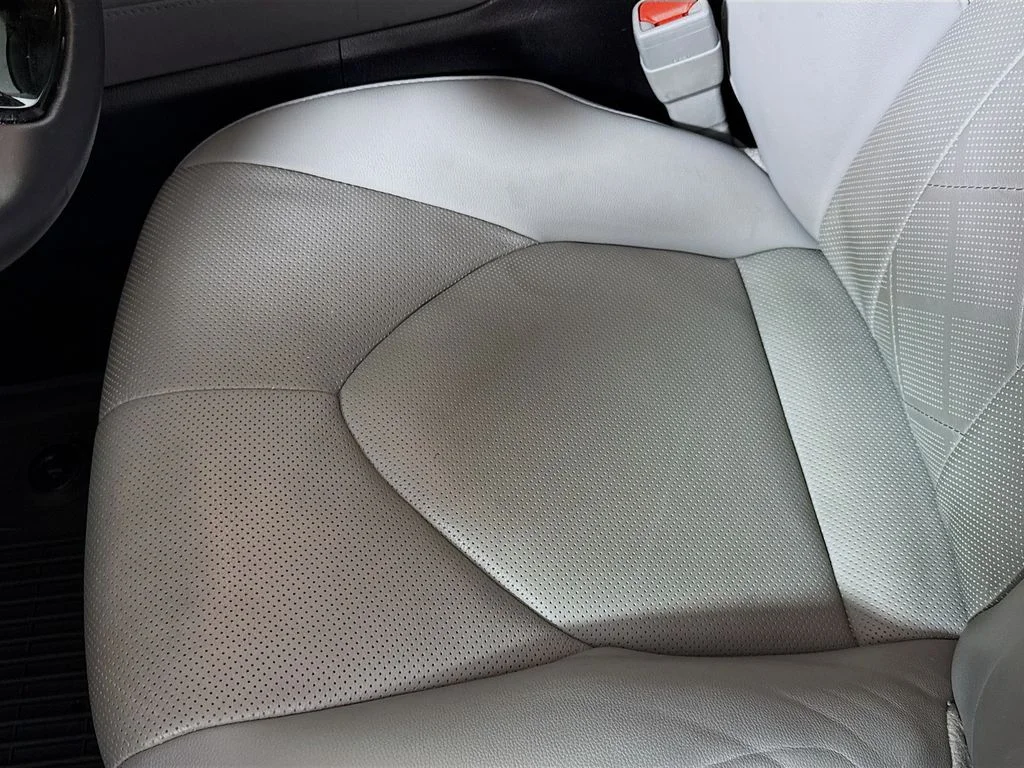 Used 2021 Moon Dust Toyota Platinum image 18