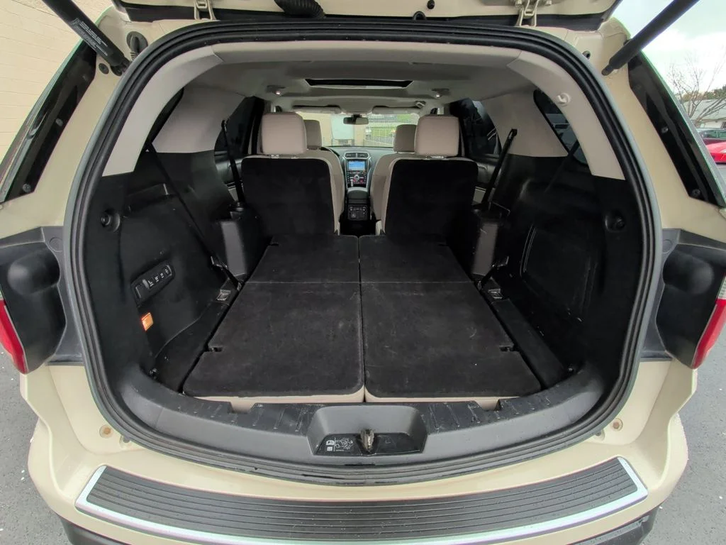 Used 2018 Silver Ford Platinum image 18