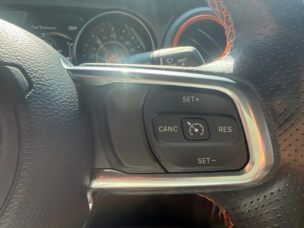 Used 2022 Silver Jeep Mojave image 17