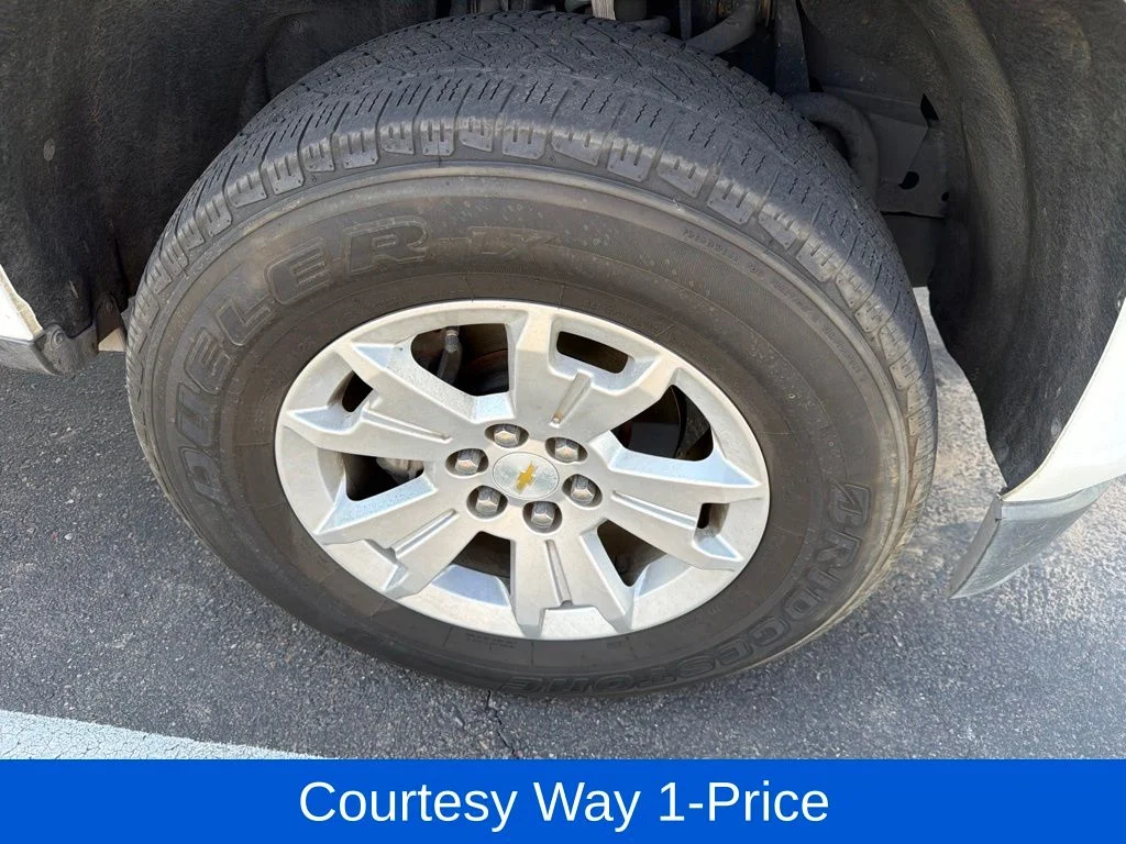 Used 2019 White Chevrolet LT image 5