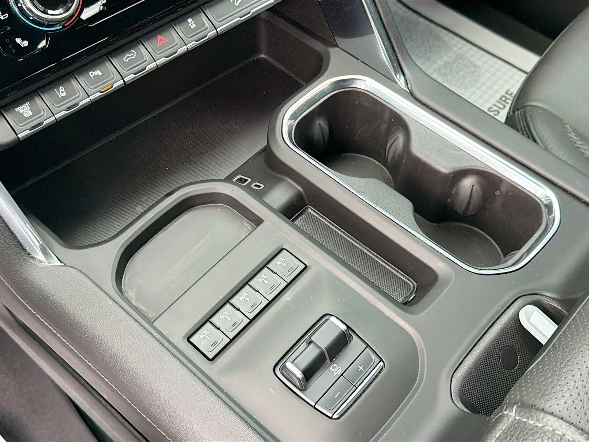 Used 2025 Titanium Rush Metallic GMC Denali image 26