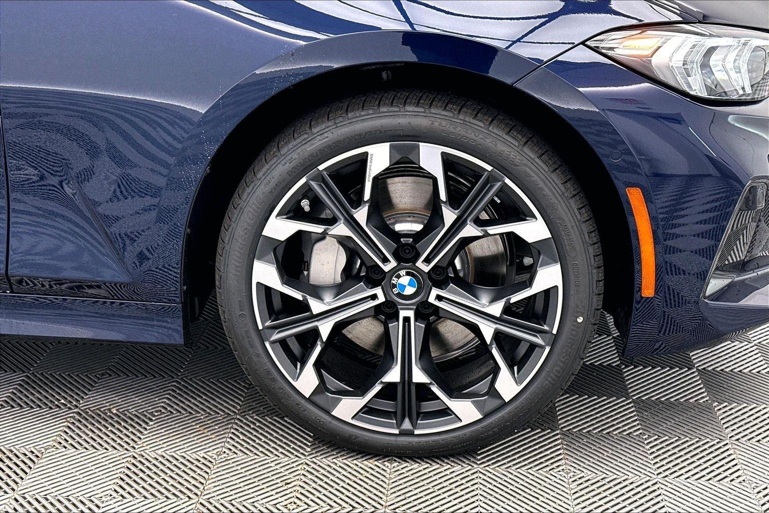 New 2026 Tanzanite Blue II Metallic BMW 330i xDrive image 33