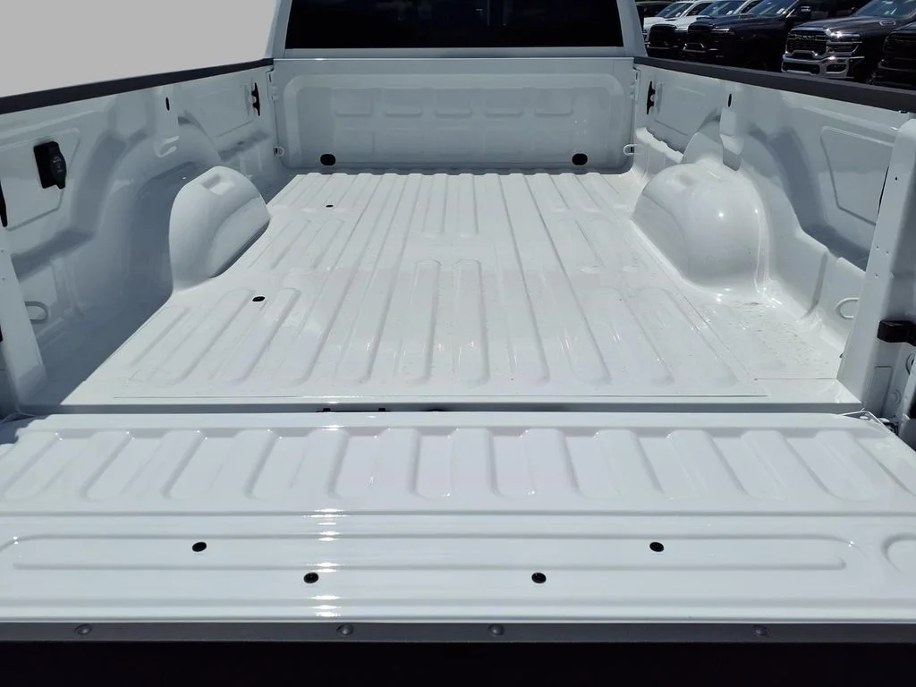New 2026 Bright White Clear-Coat Exterior Paint RAM Tradesman image 25