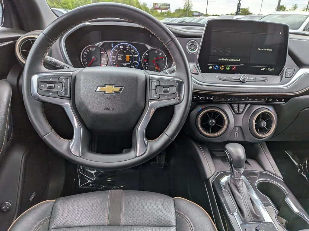 Used 2023 Black Chevrolet Premier image 11