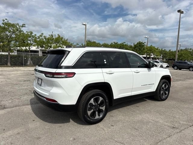 Used 2024 White Jeep 4xe image 13