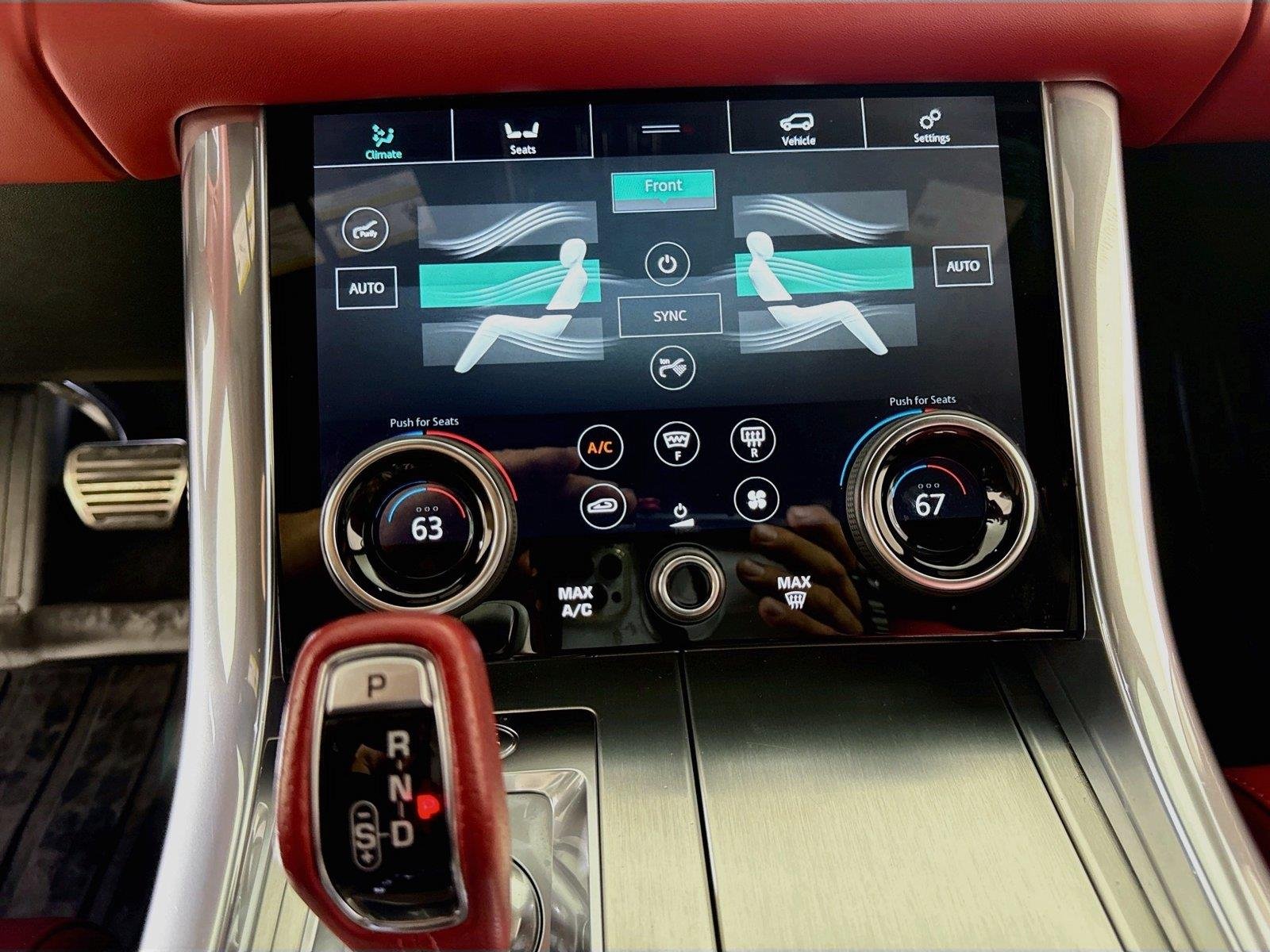 Used 2022 Fuji White Land Rover SVR image 18