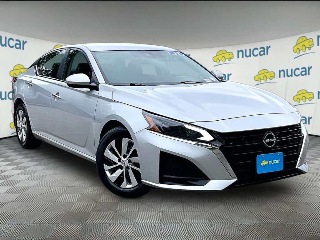 Used 2023 Silver Nissan 2.5 S image 1