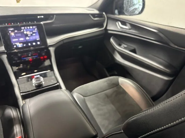 Used 2024 Gray Jeep Altitude X image 20