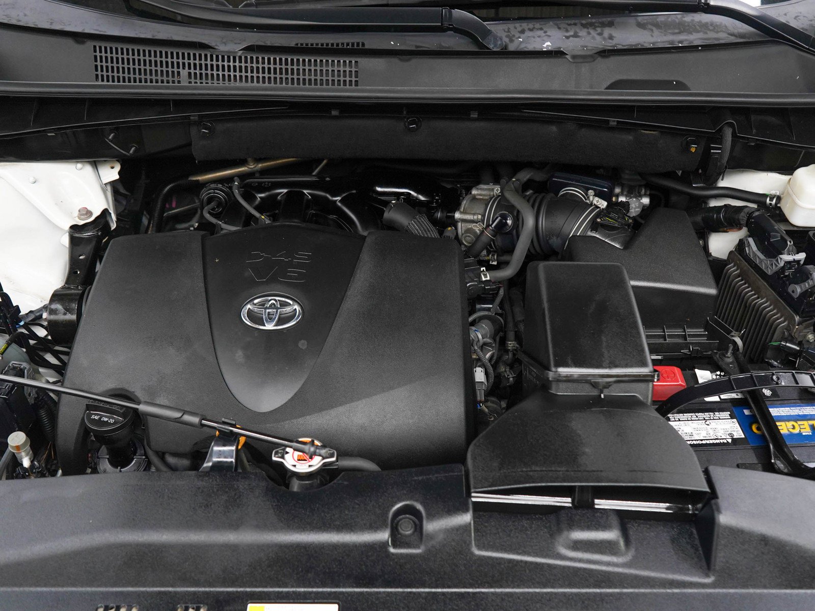 Used 2019 Blizzard Pearl Toyota XLE V6 AWD image 33