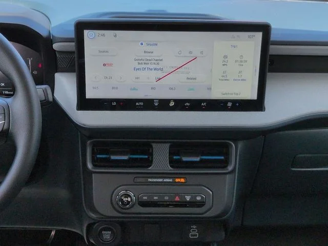 New 2026 Oxford White Ford XLT image 18