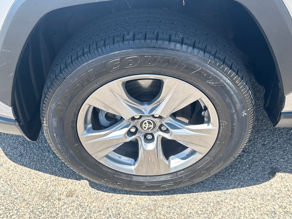 Used 2024 Silver Toyota XLE image 37