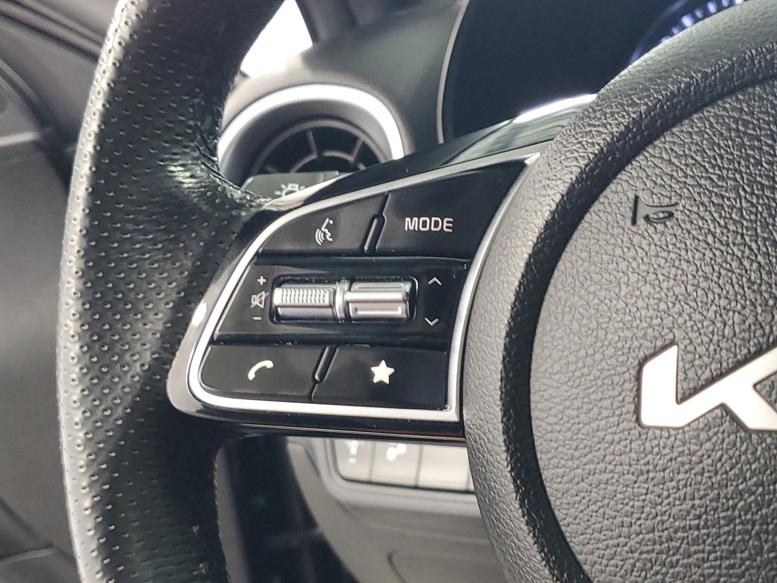 Used 2024 Black Kia GT-Line image 15
