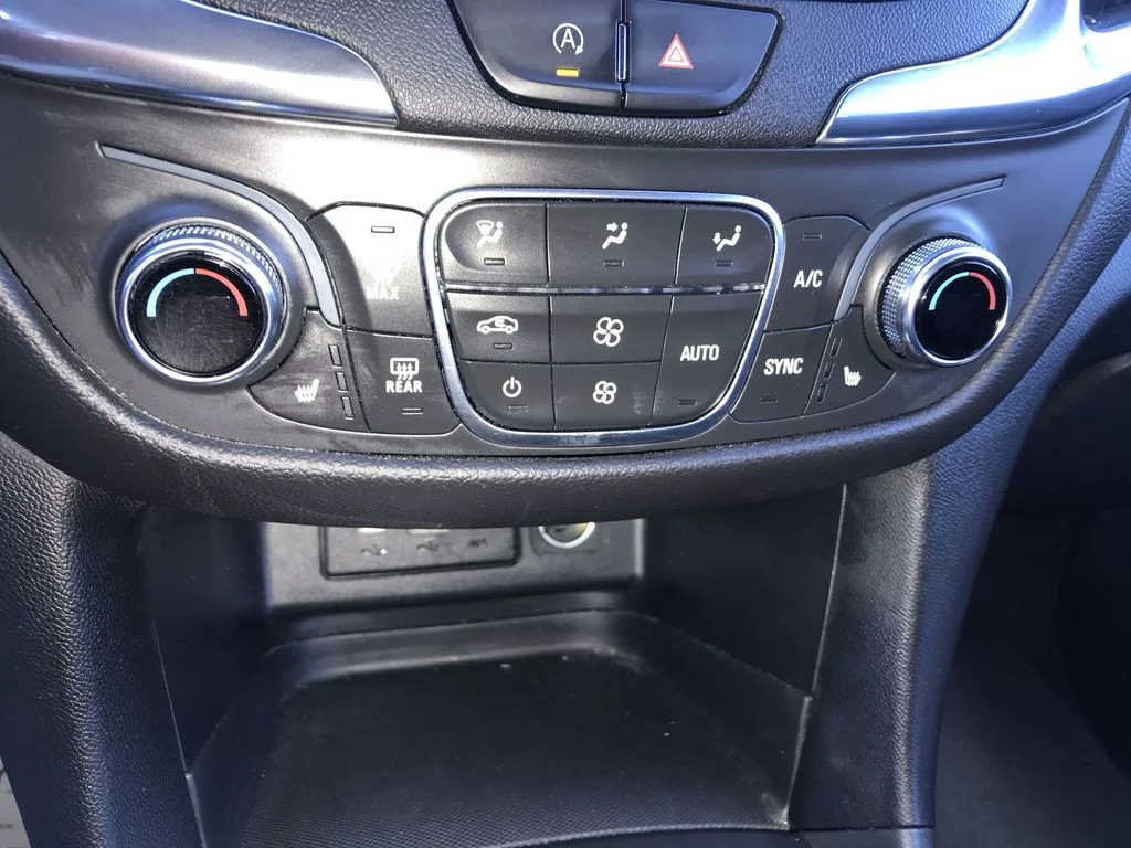 Used 2023 Gray Chevrolet LT image 18