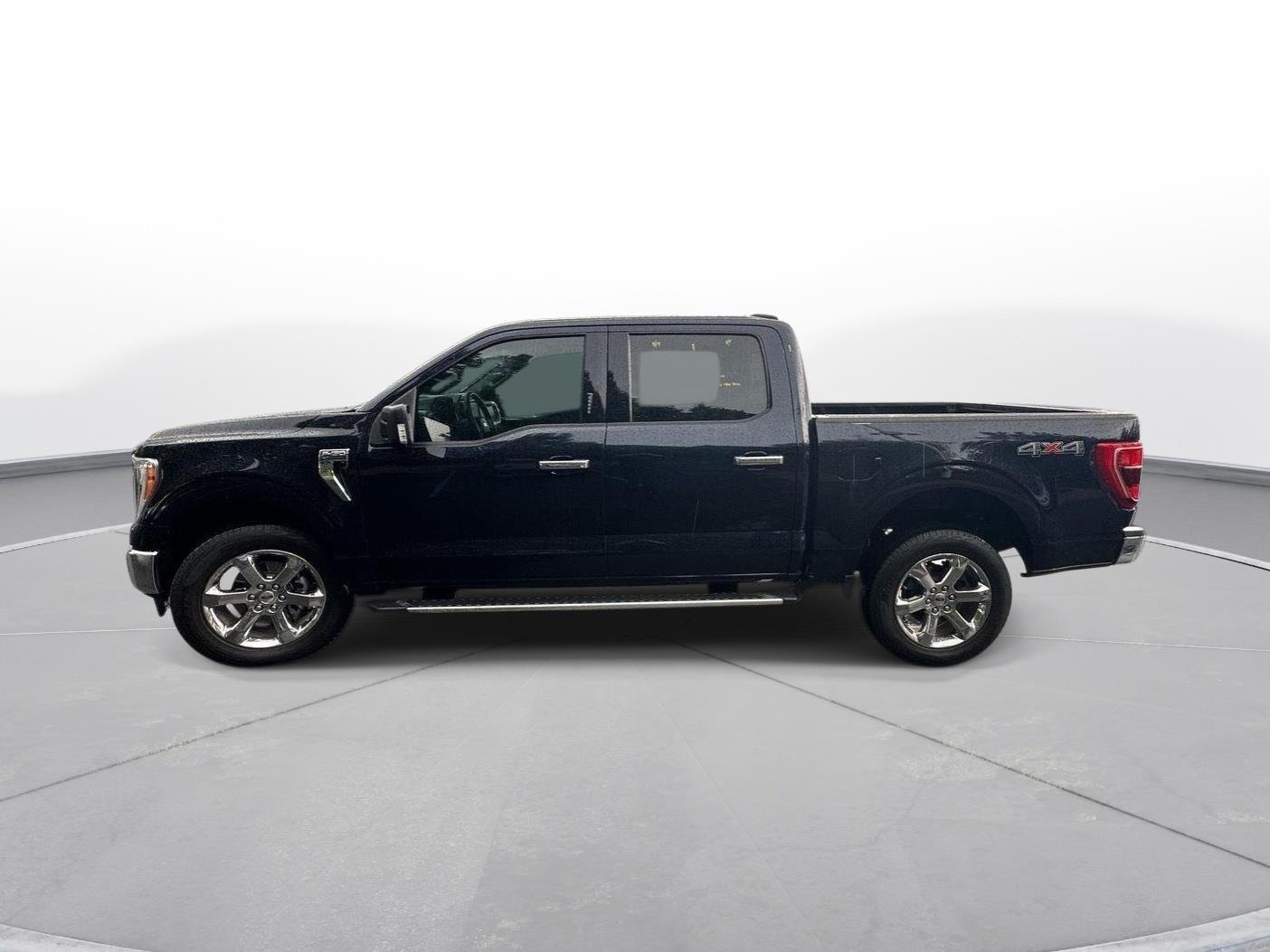 Used 2022 Antimatter Blue Metallic Ford XLT image 9