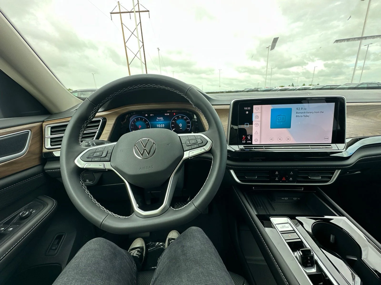 2026 Volkswagen Atlas SE w/Tech - Photo 48