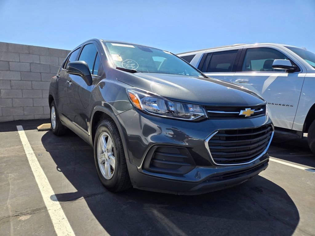 2020 Chevrolet Trax LS's photo