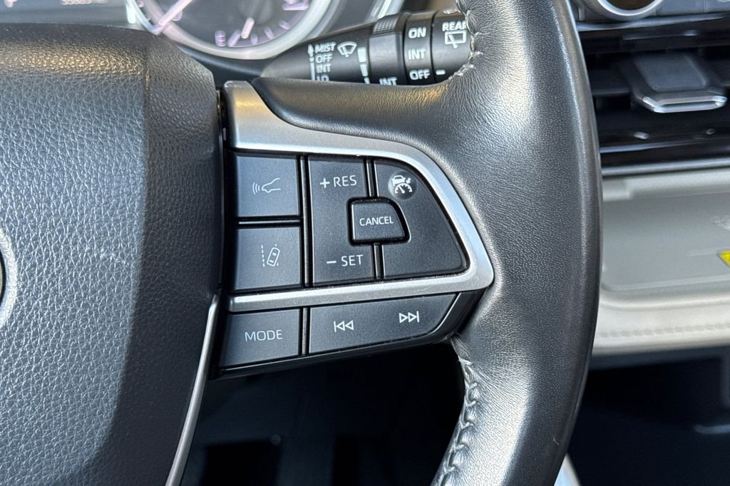 Used 2023 Black Toyota XLE image 31