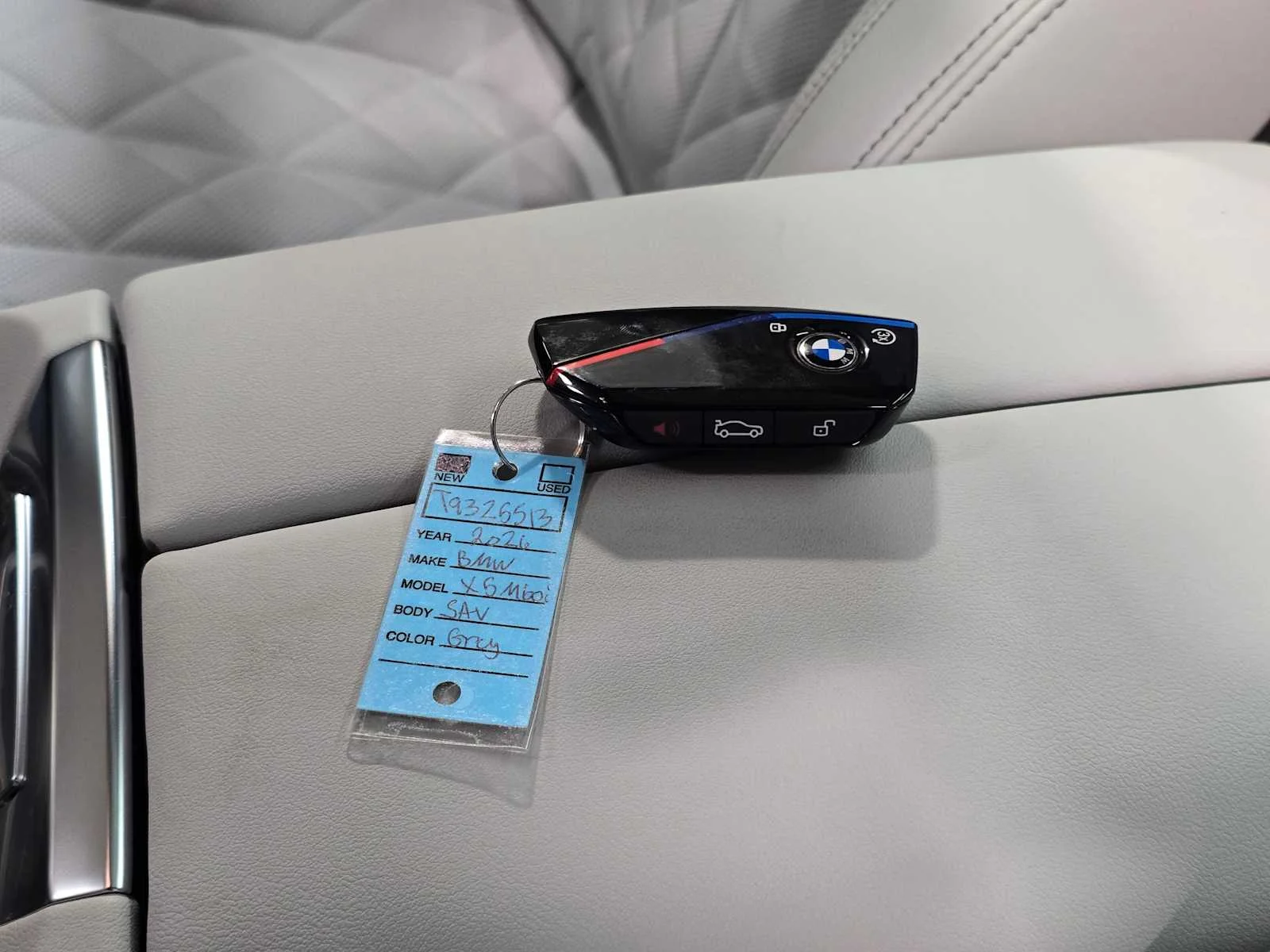 New 2026 Dravit Grey Metallic BMW M60i image 36