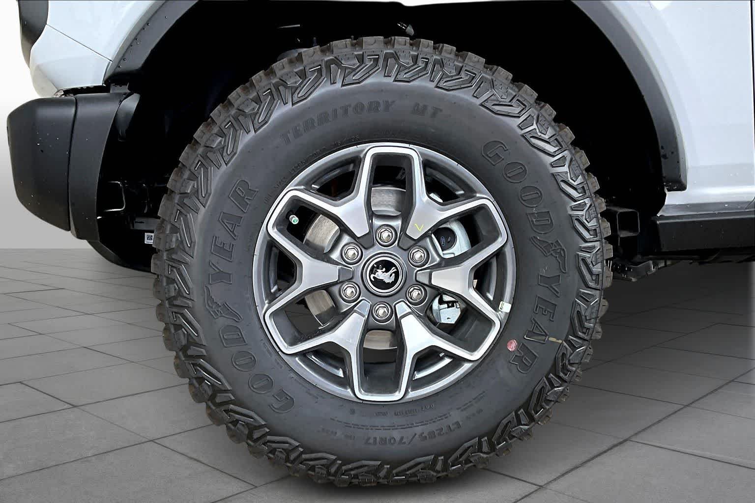 New 2025 Oxford White Ford Badlands® image 12