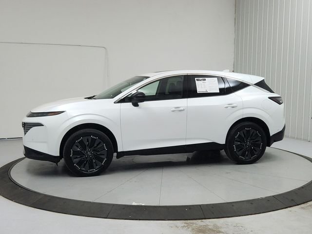 Used 2025 White Nissan Platinum image 4