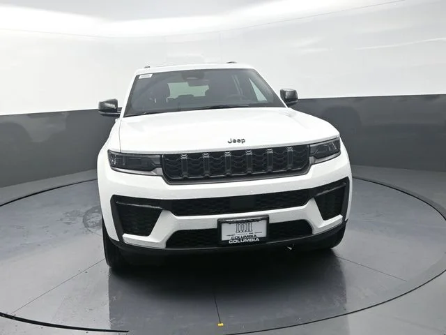 New 2026 Bright White Clear-Coat Exterior Paint Jeep Laredo Altitude image 4