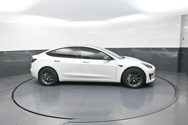Used 2022  Tesla Long Range image 15