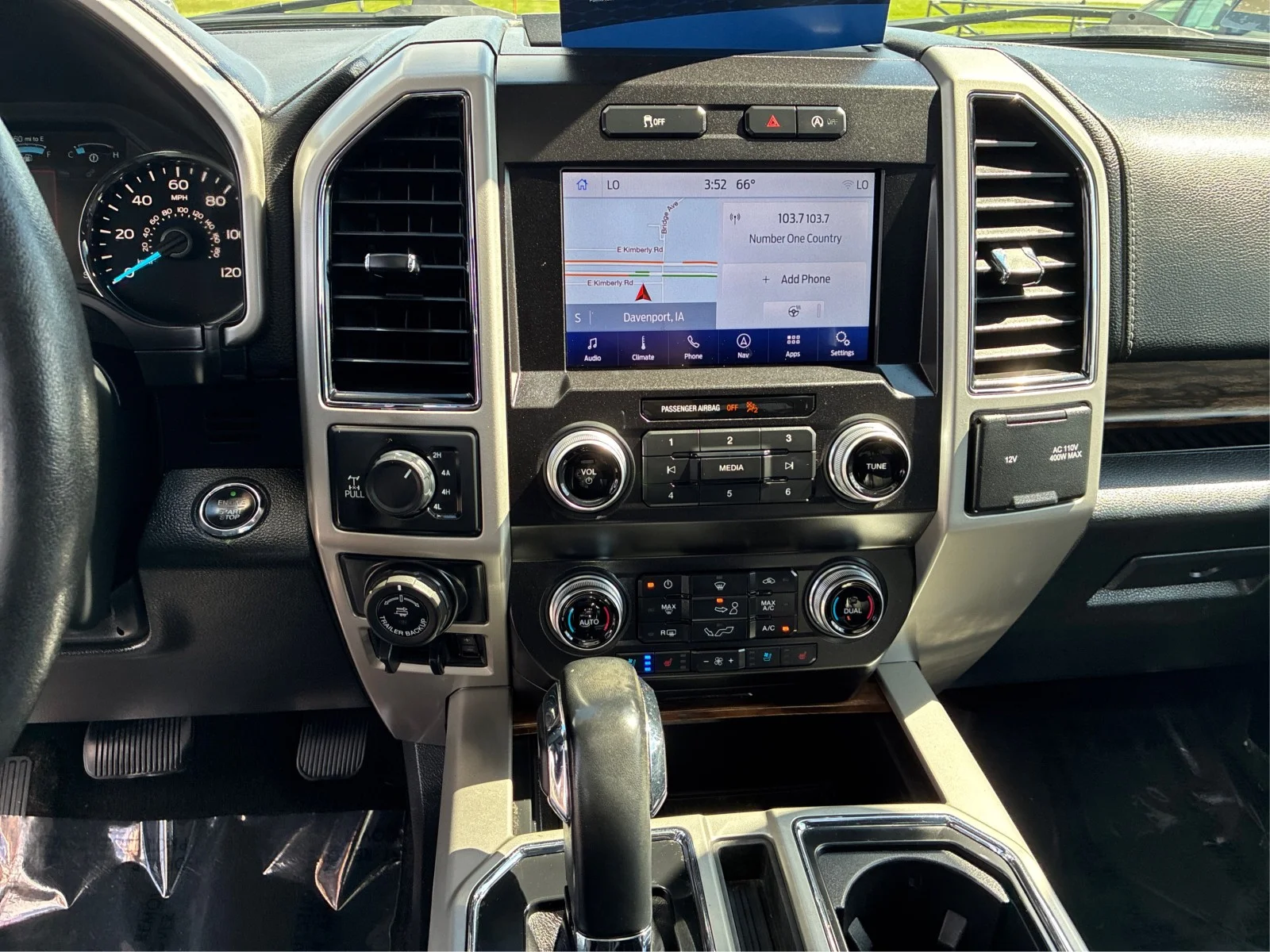 Certified Used 2019 Magnetic Metallic Ford LARIAT image 13