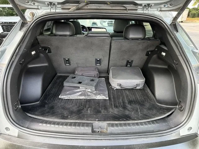 Used 2024 Sterling Gray Metallic Chevrolet LT image 18