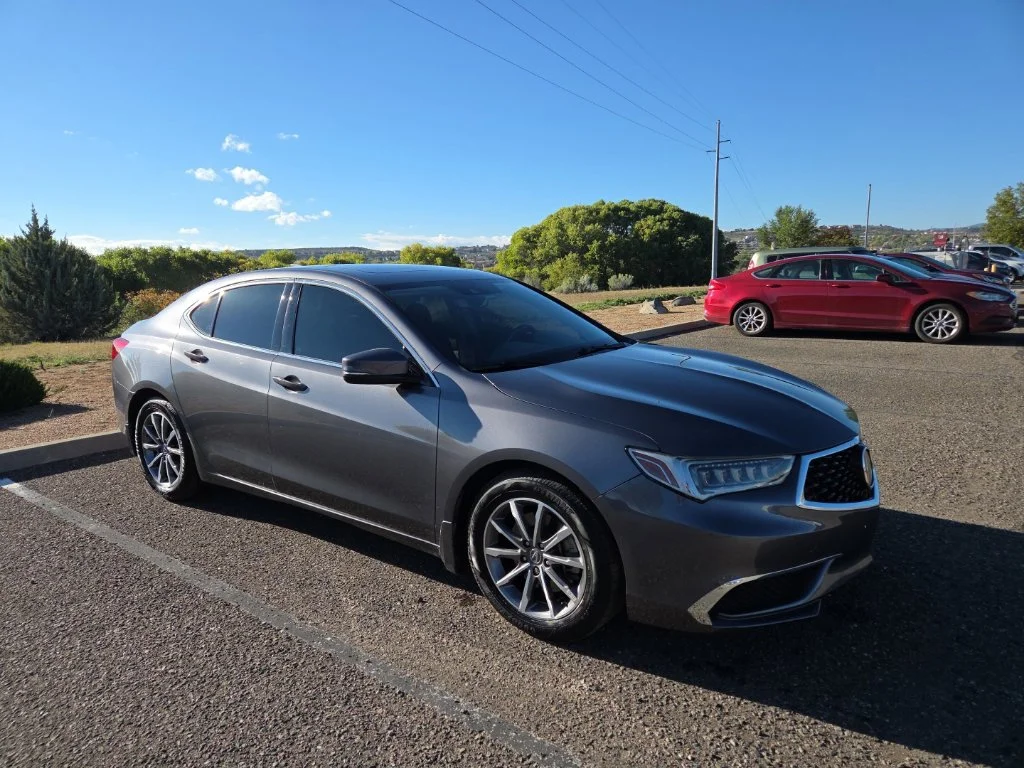 Used 2020  Acura 2.4L image 2