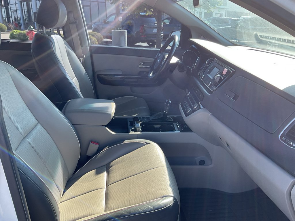 Used 2015 Snow White Pearl Kia EX image 10