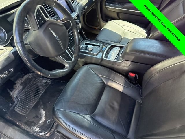 Used 2018 Steel Metallic Chrysler Touring image 15