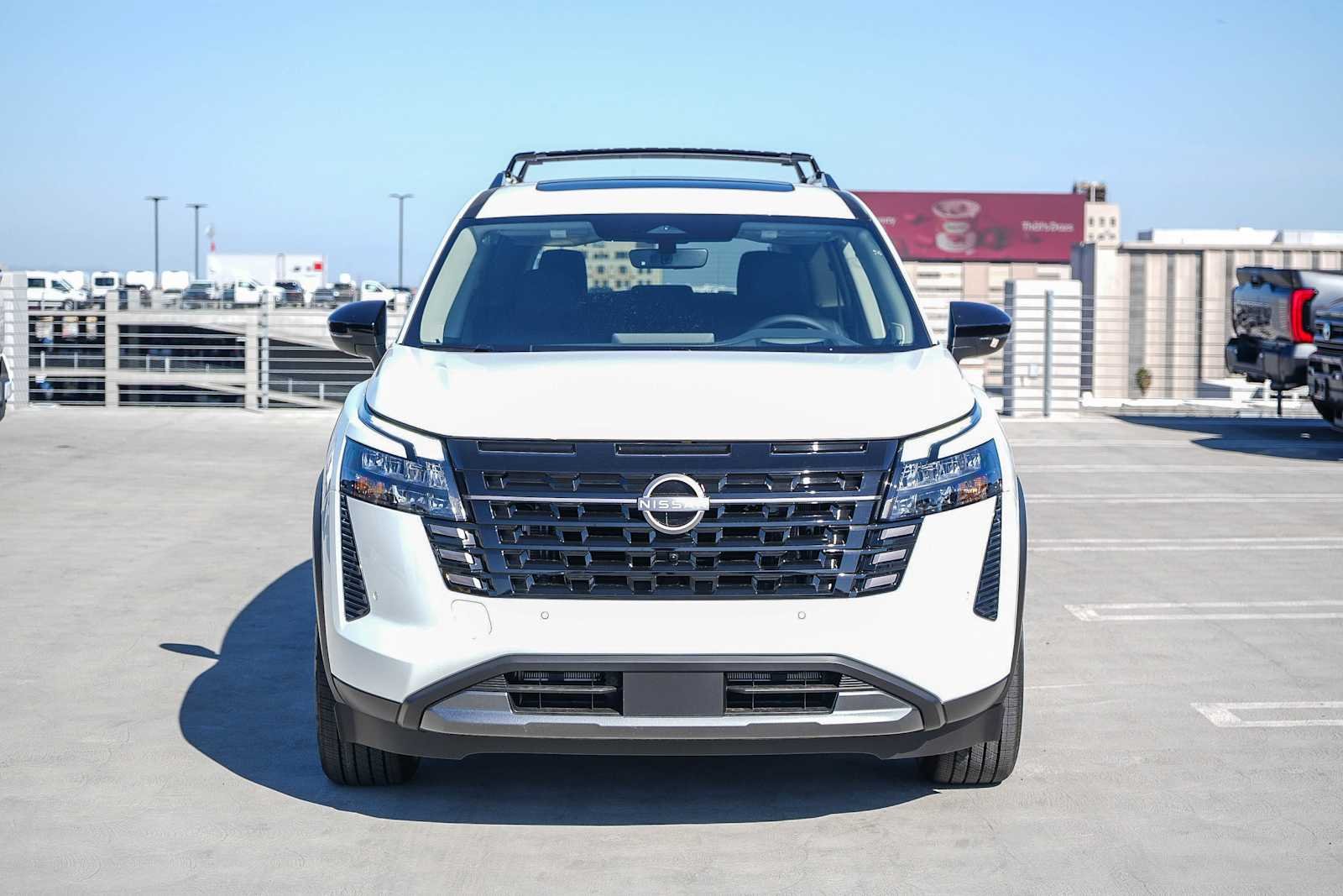 New 2026 Everest White Pearl TriCoat Nissan Platinum image 2