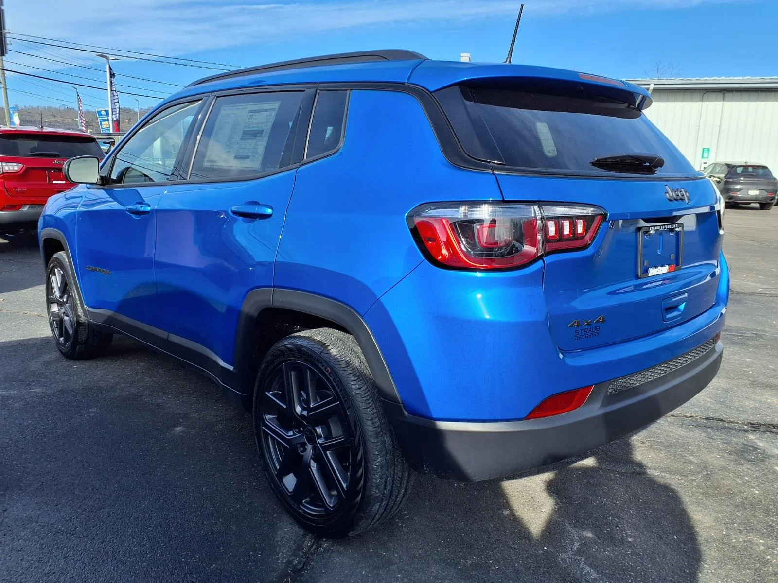 New 2026 Hydro Blue Pearl-Coat Exterior Paint Jeep Latitude image 3