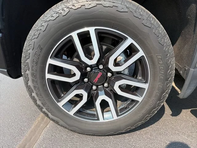 Used 2020 ONYX BLACK GMC AT4 image 29