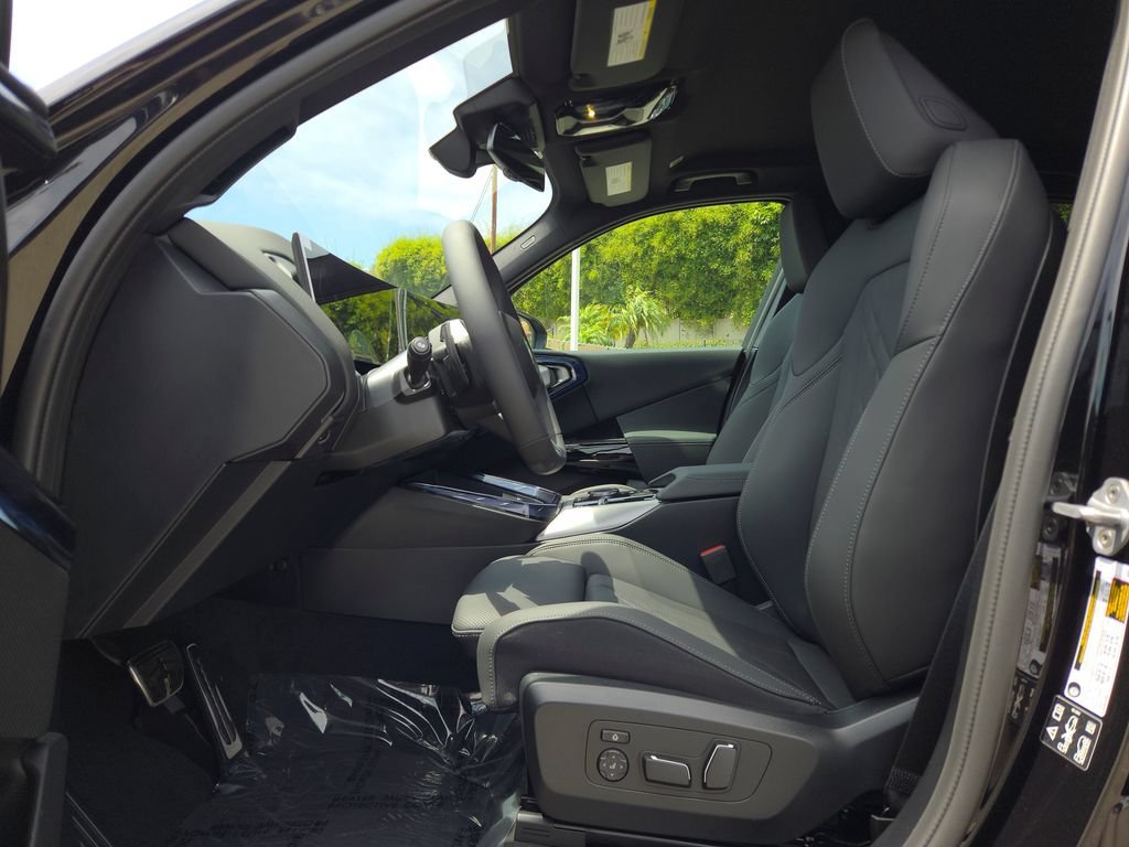 New 2026 Black Sapphire Metallic BMW 30 xDrive image 8