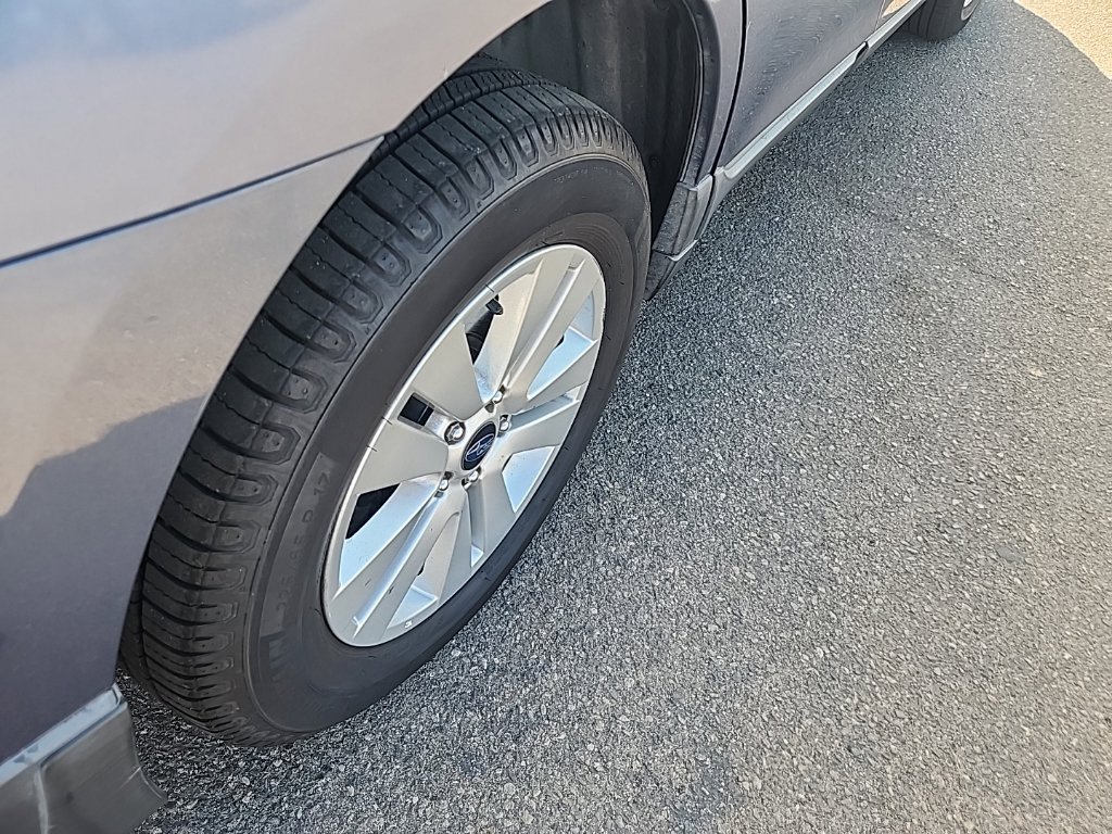 Used 2016 Twilight Blue Metallic Subaru 2.5i Premium image 14