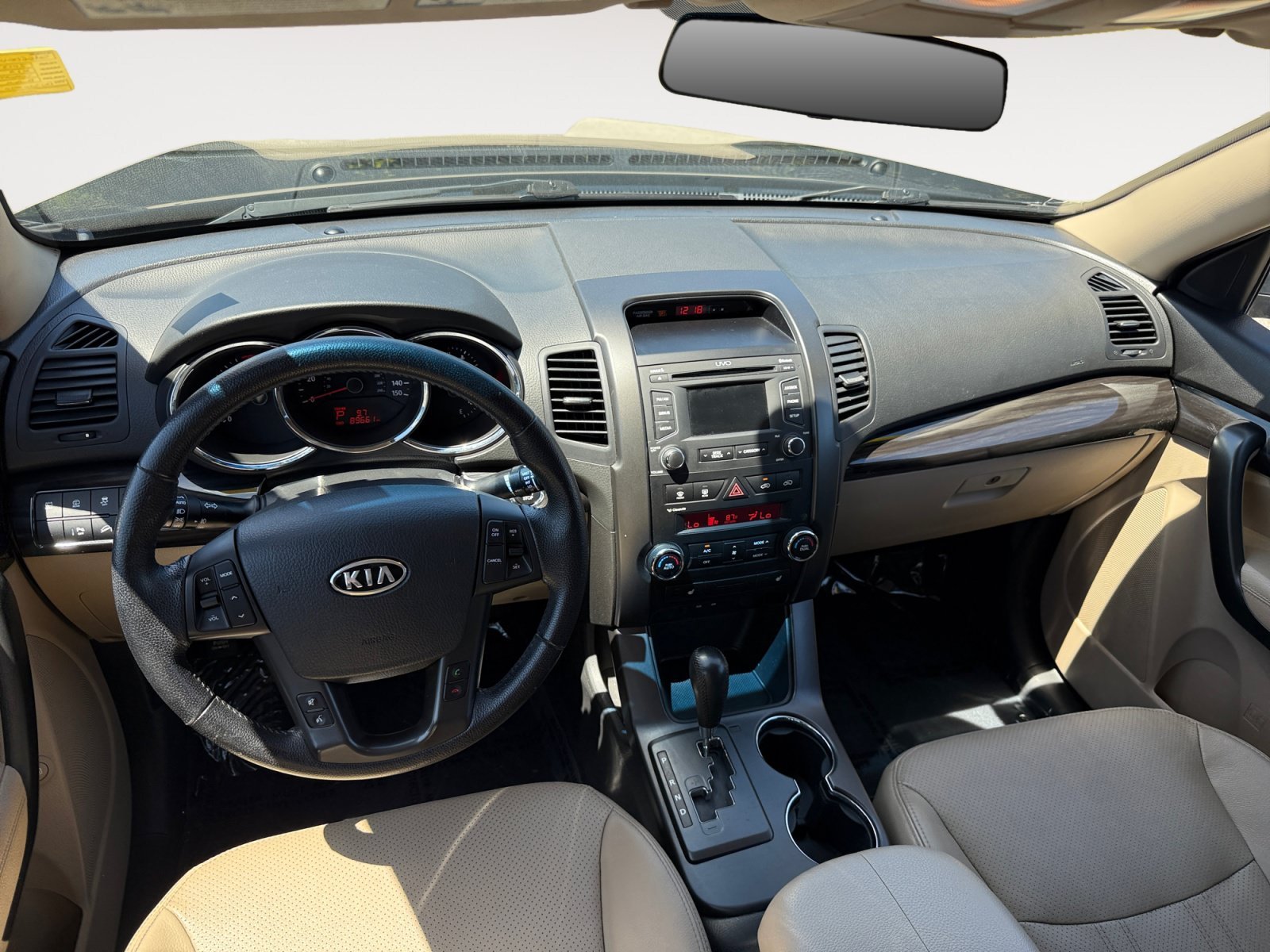 Used 2013 Ebony Black Kia EX image 15