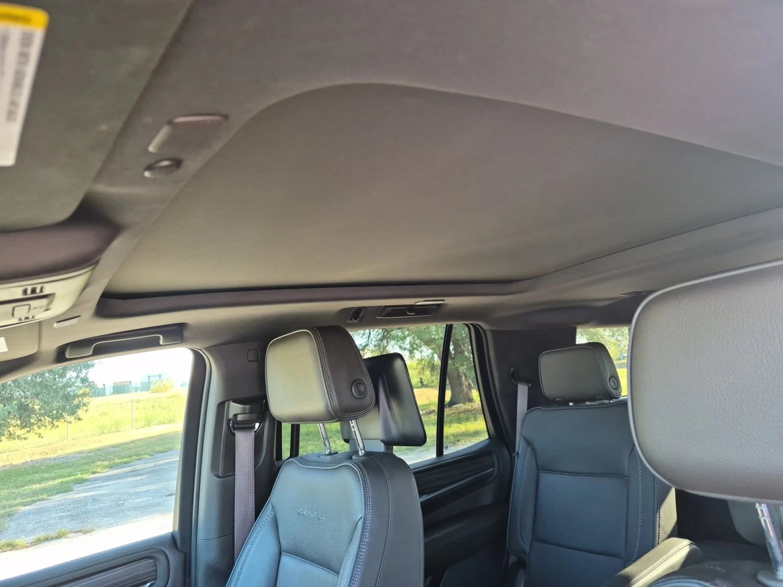 Used 2023 White Frost Tricoat GMC Denali image 19