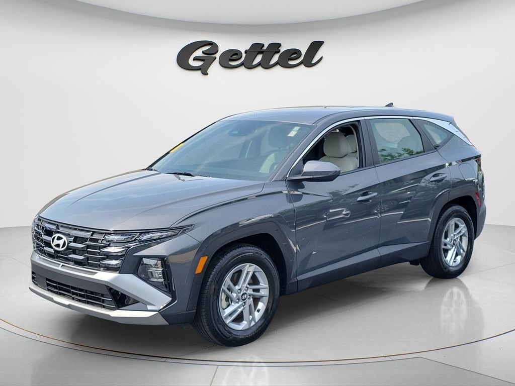 Certified Used 2025 Gray Hyundai SE image 1