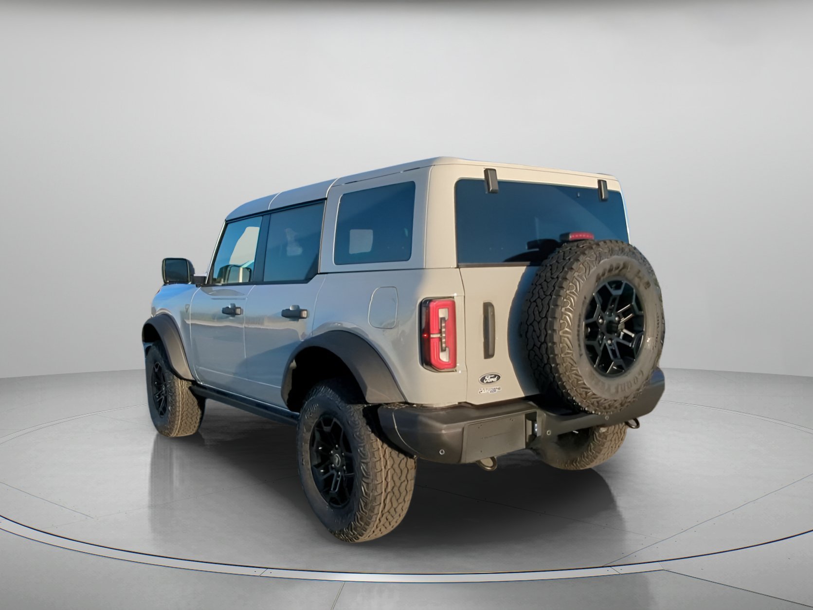 New 2026 Avalanche Gray Ford Badlands® image 18