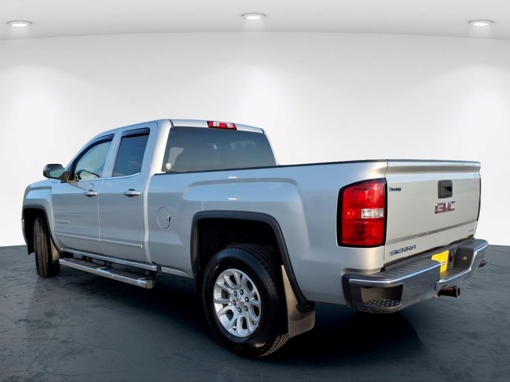 Used 2017 Silver GMC SLE image 8