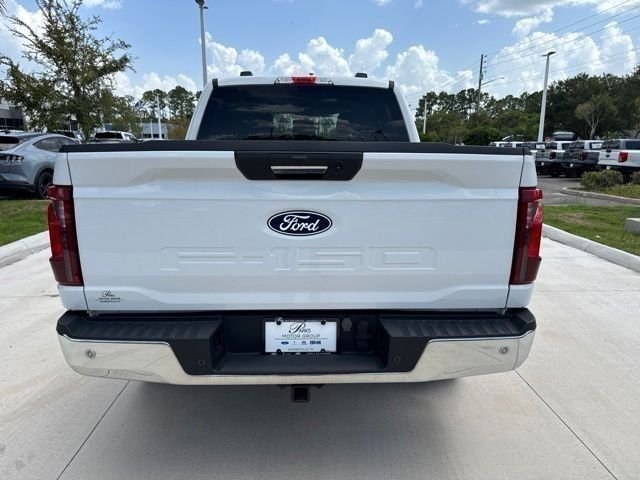 Used 2024 White Ford XLT image 9