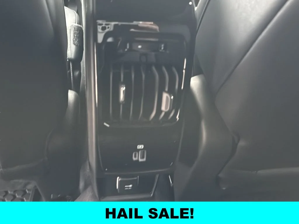 New 2026 Black Jeep Latitude image 17